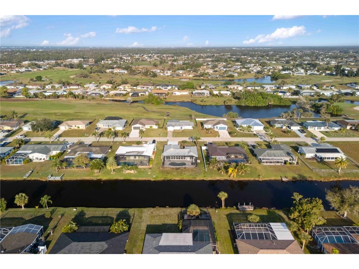 33 Caddy Road Rotonda West FL 33947 - OAKLAND HILLS CREEK A4673763 image38