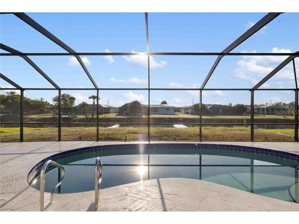 33 Caddy Road Rotonda West FL 33947 - OAKLAND HILLS CREEK A4673763 image45