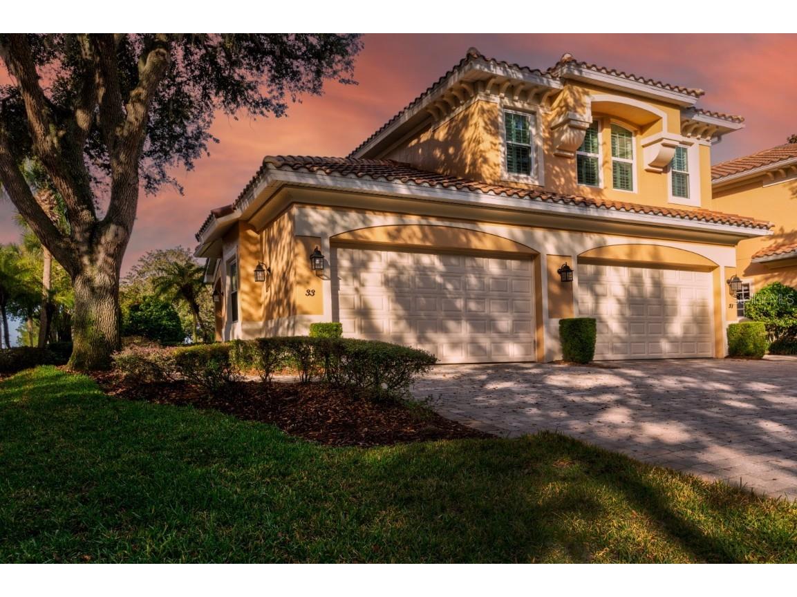 33 Camino Real #303 Howey In The Hills FL 34737 - LAKE HARRIS G5104869 image1