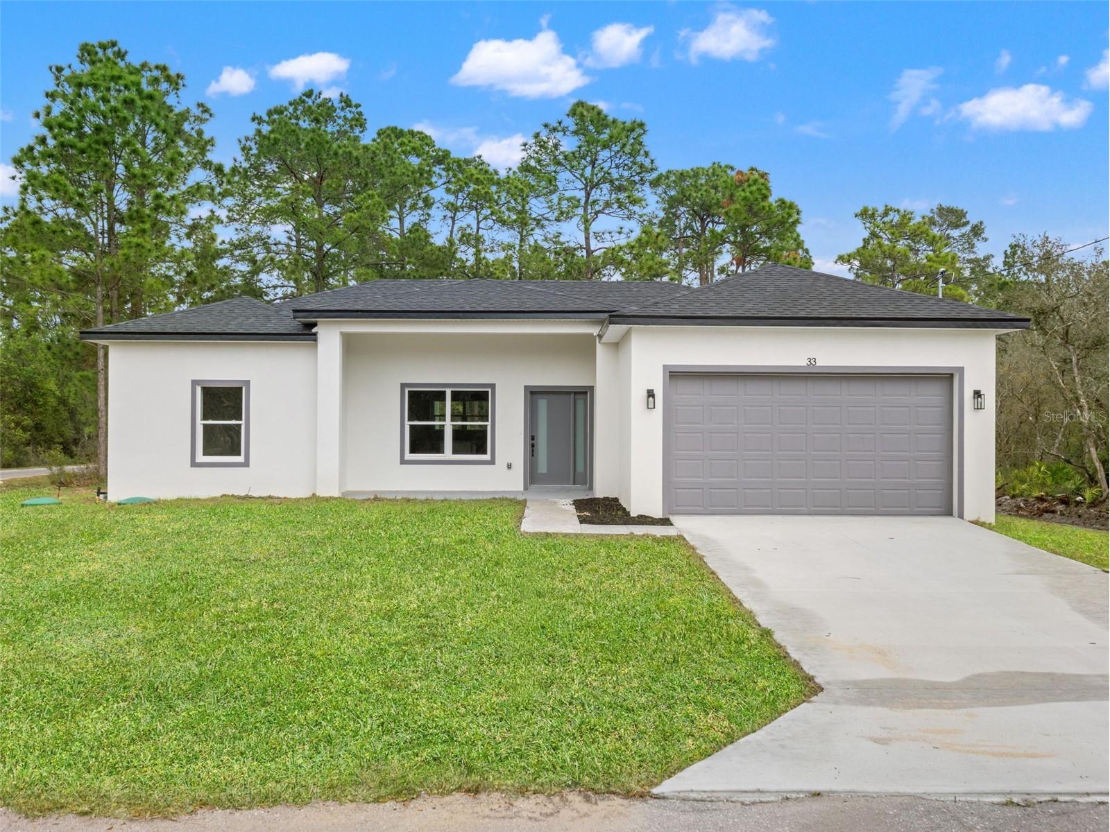 33 Fisher Place Ocklawaha FL 32179 O6394827 image1
