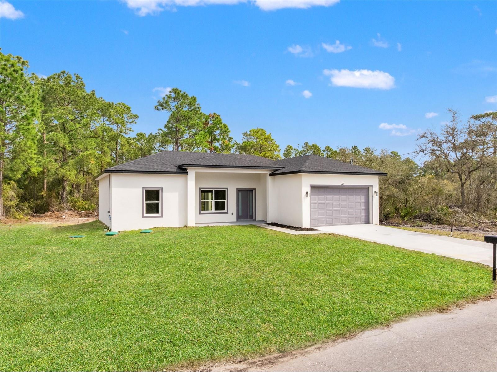 33 Fisher Place Ocklawaha FL 32179 O6394827 image2