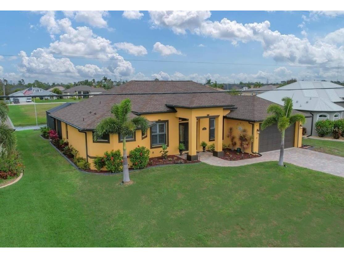 33 Medalist Road Rotonda West FL 33947 D6134524 image1