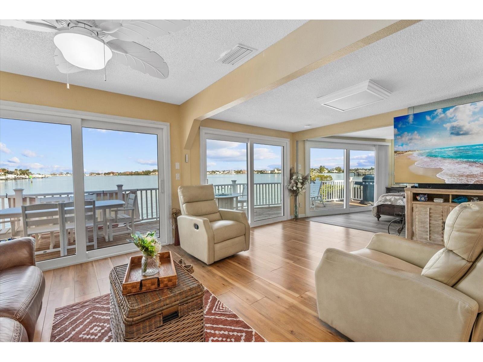 33 N Starboard Drive Venice FL 34285 - ROBERTS BAY A4685555 image15