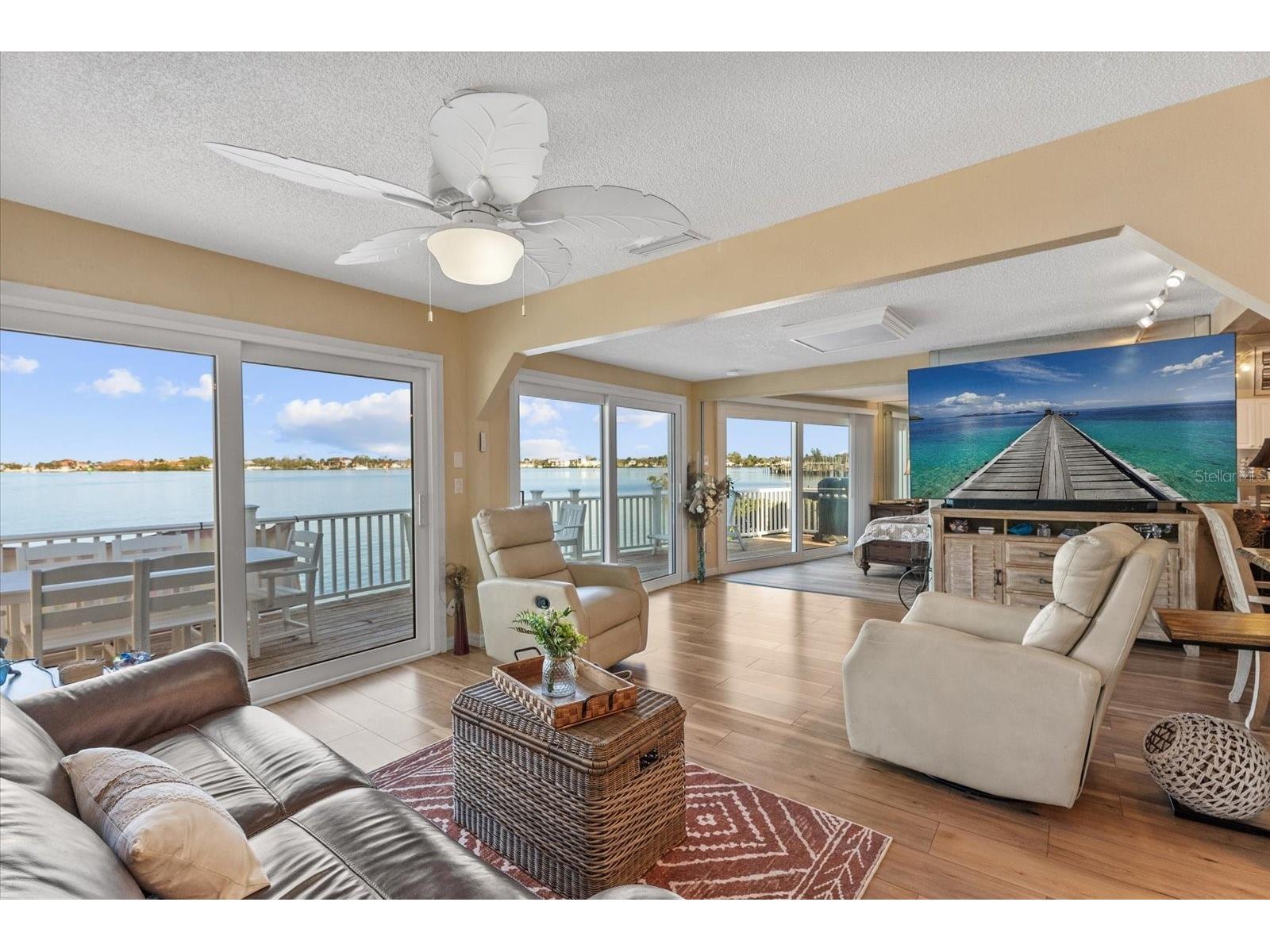 33 N Starboard Drive Venice FL 34285 - ROBERTS BAY A4685555 image16