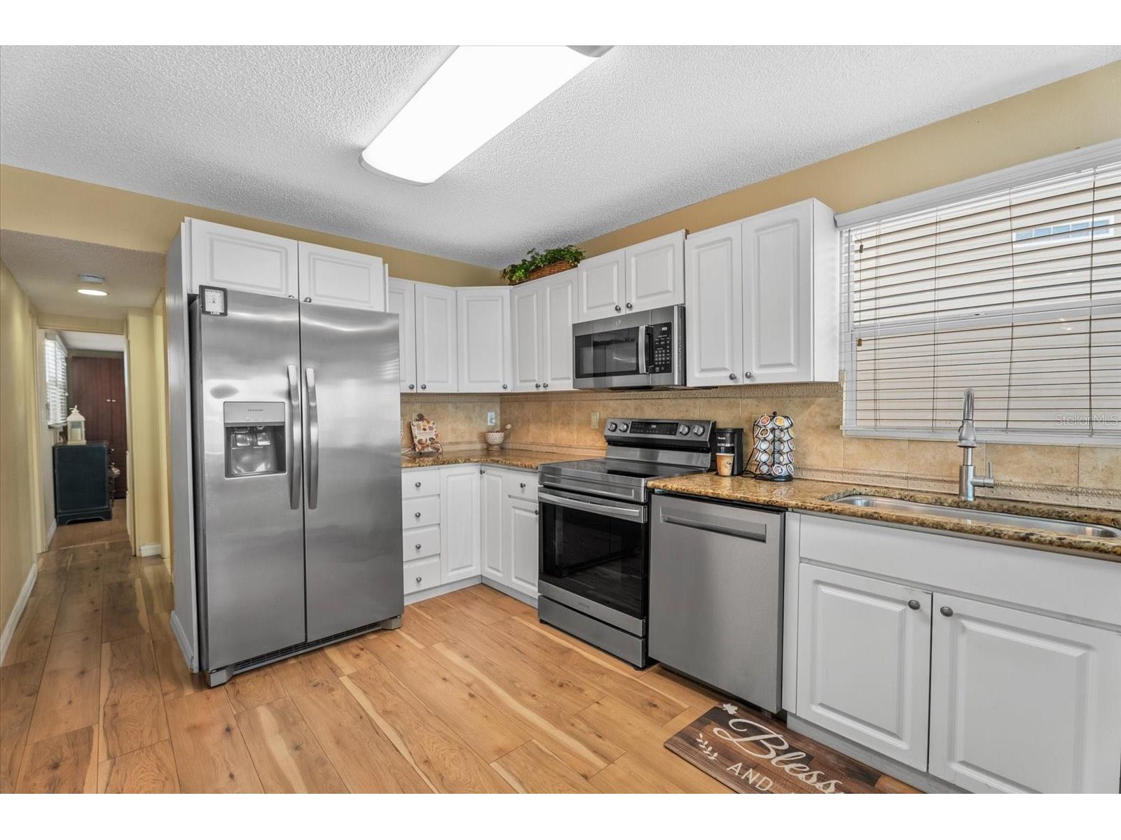 33 N Starboard Drive Venice FL 34285 - ROBERTS BAY A4685555 image19