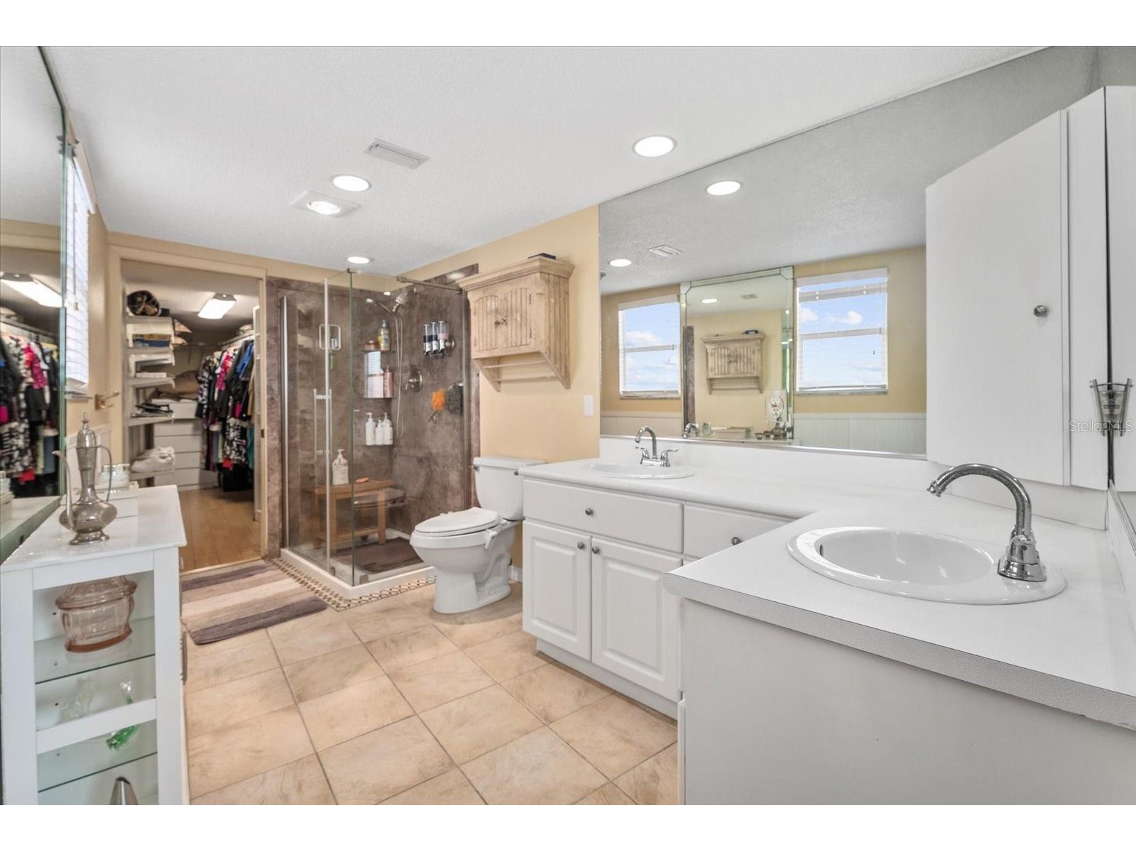 33 N Starboard Drive Venice FL 34285 - ROBERTS BAY A4685555 image26