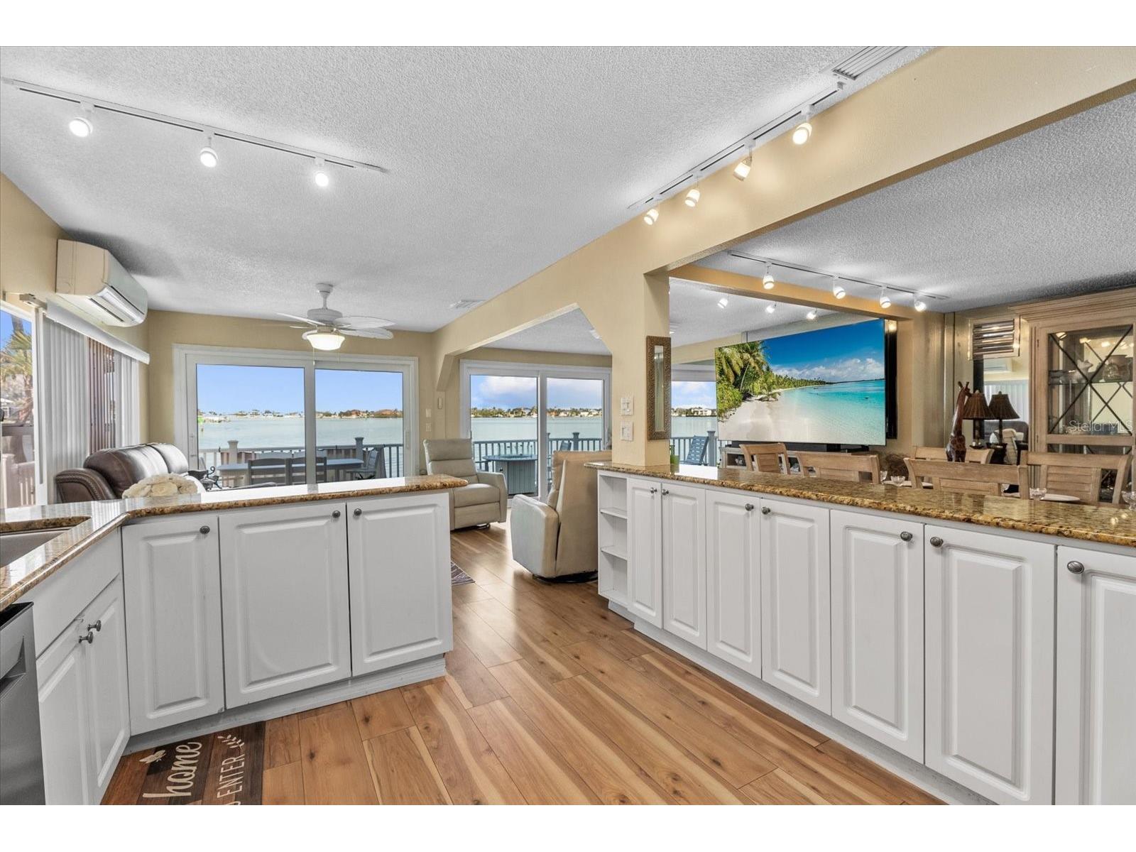 33 N Starboard Drive Venice FL 34285 - ROBERTS BAY A4685555 image6
