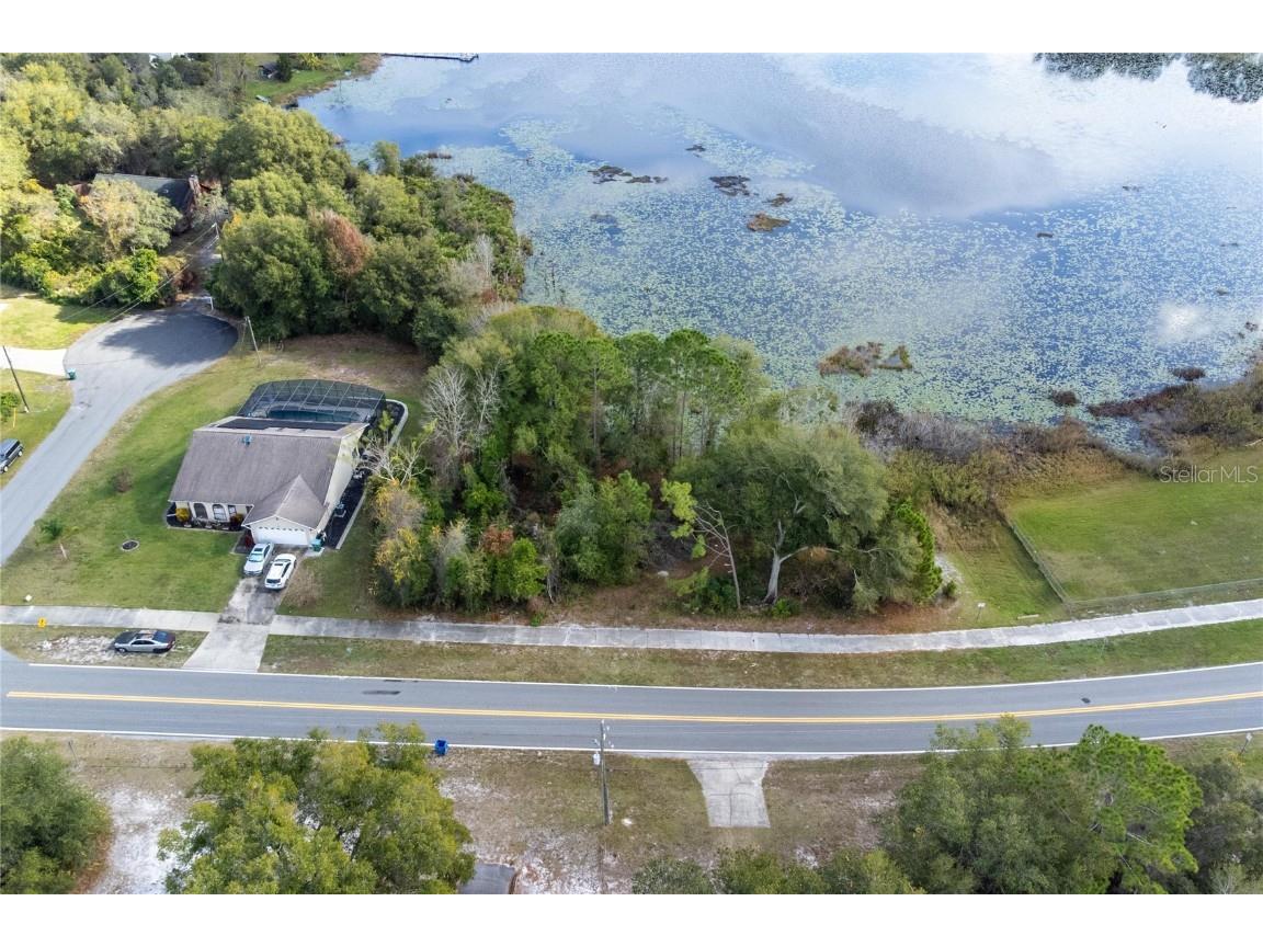 33 S Courtland Boulevard Deltona FL 32738 - LAKE HUTCHINGSON O6367631 image1