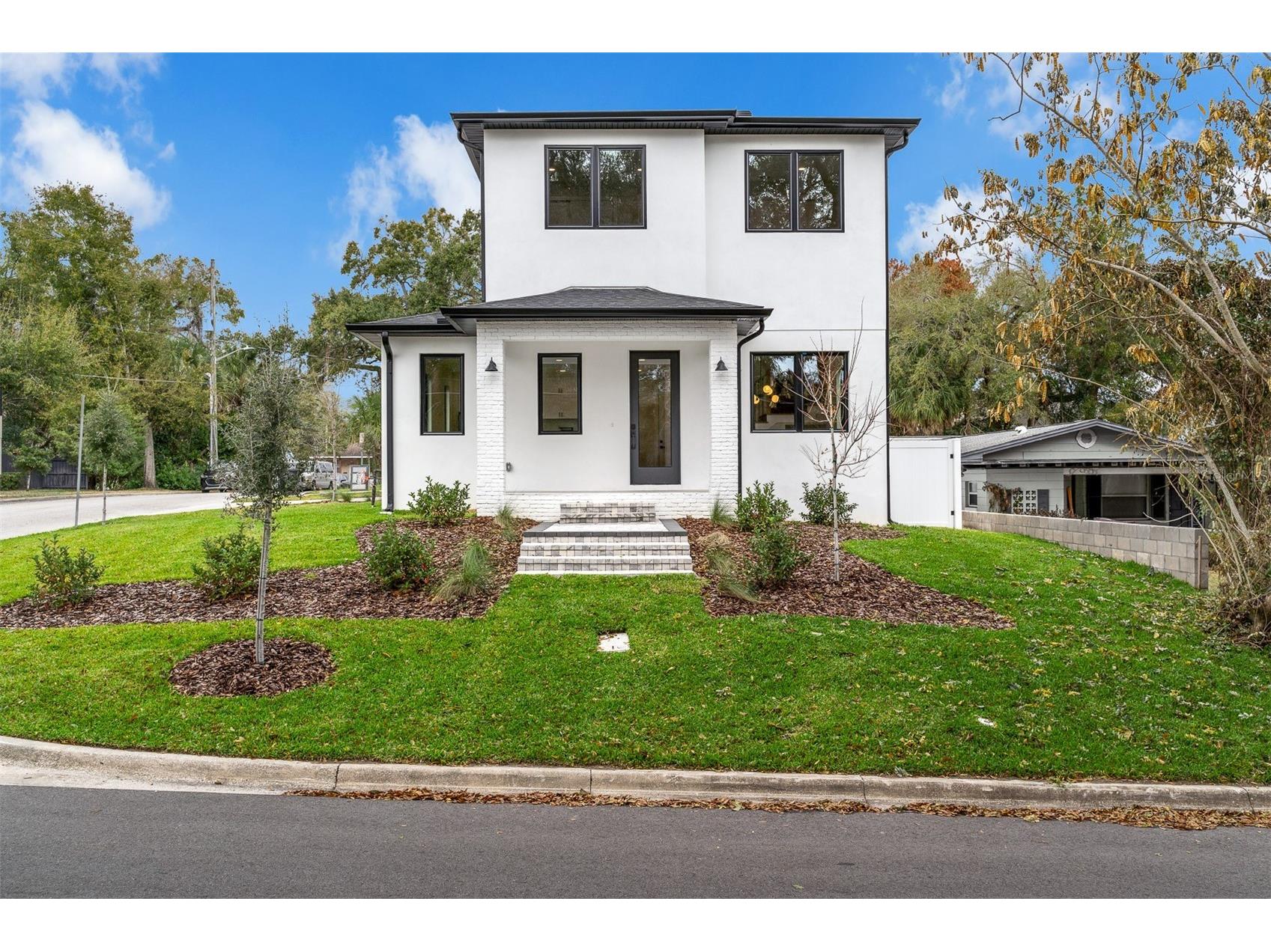 33 S Graham Avenue Orlando FL 32803 O6383356 image2