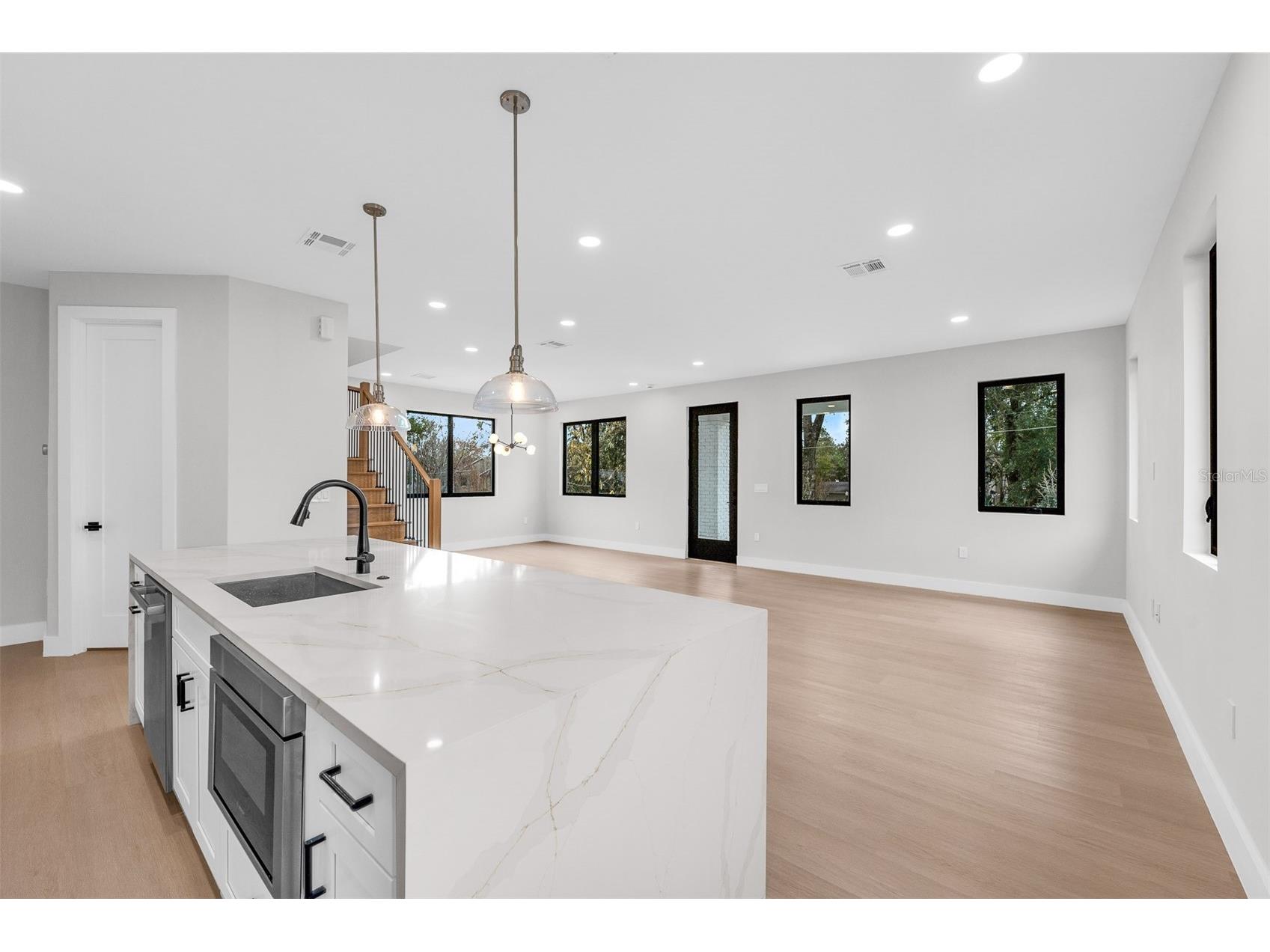 33 S Graham Avenue Orlando FL 32803 O6383356 image6