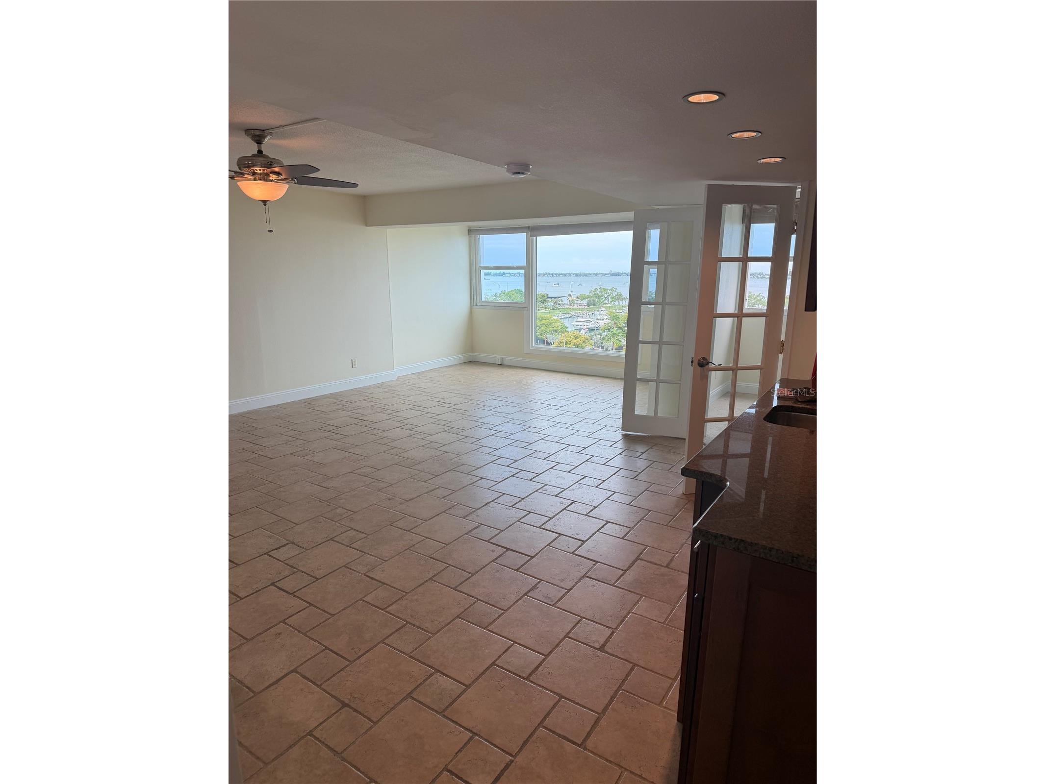33 S Gulfstream Avenue #1001 Sarasota FL 34236 A4696088 image14