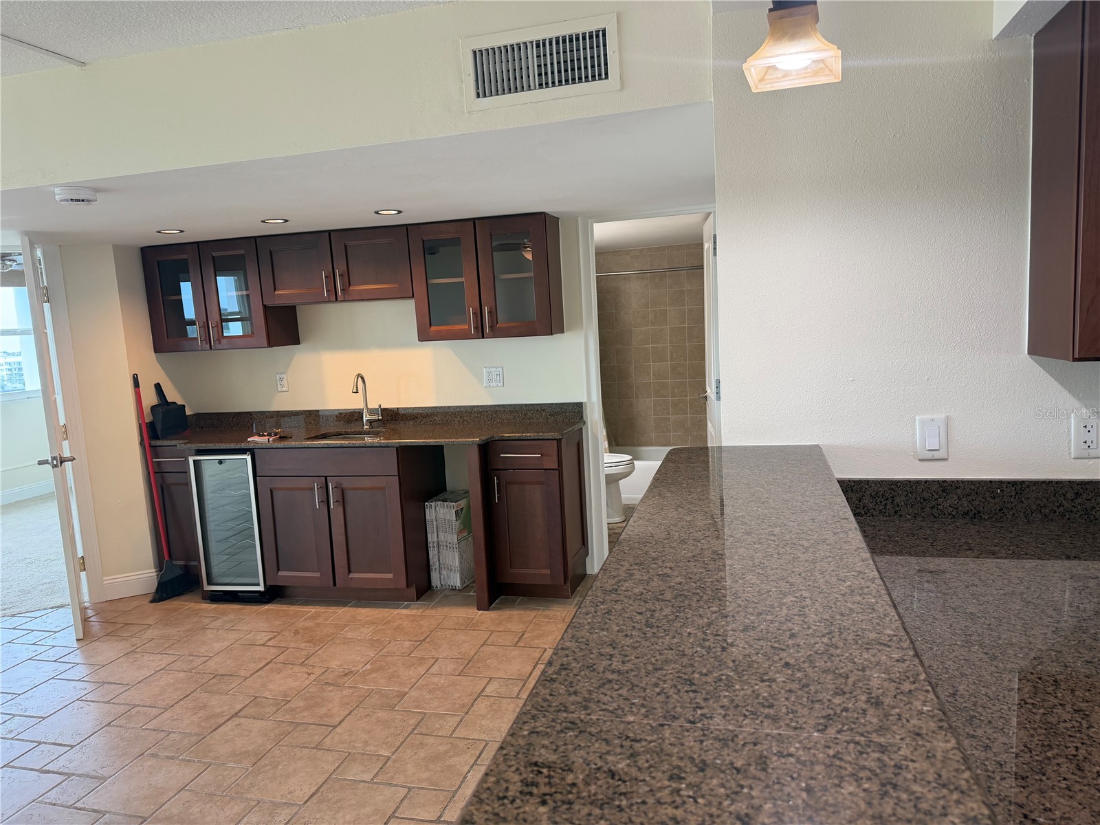33 S Gulfstream Avenue #1001 Sarasota FL 34236 A4696088 image19