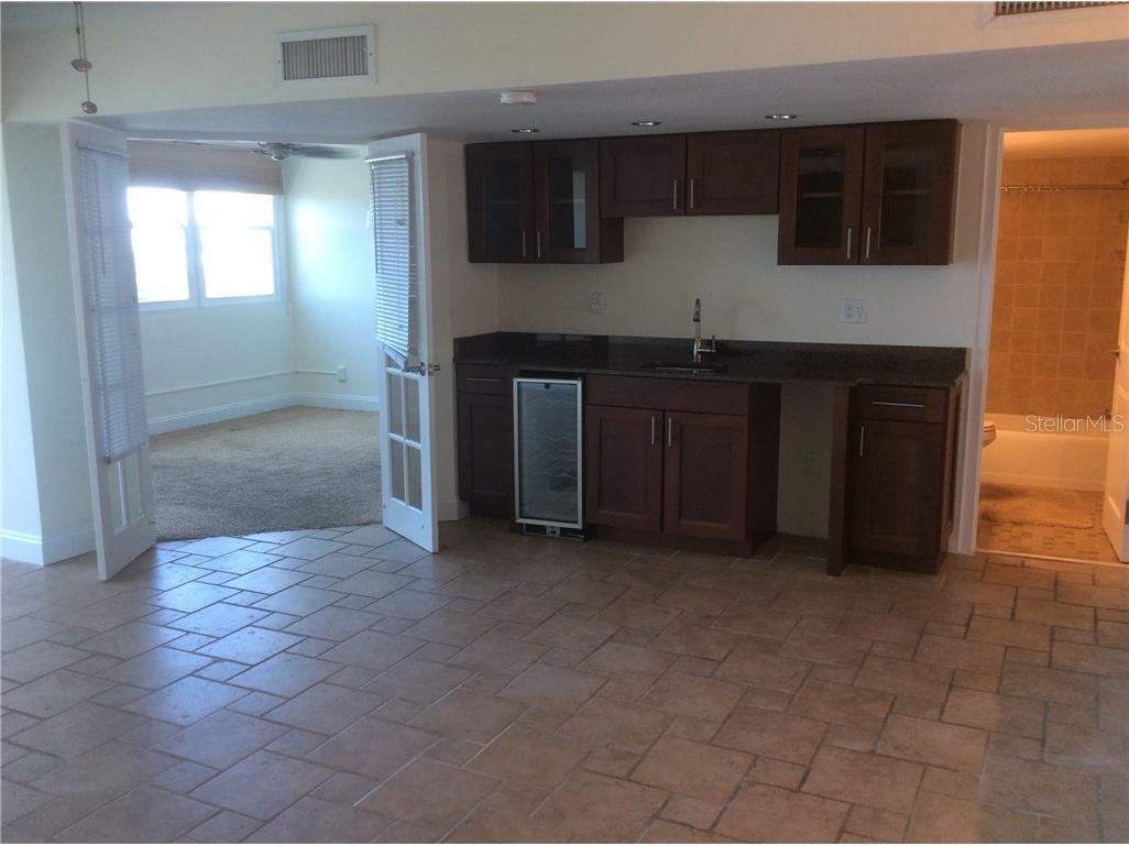 33 S Gulfstream Avenue #1001 Sarasota FL 34236 A4696088 image9
