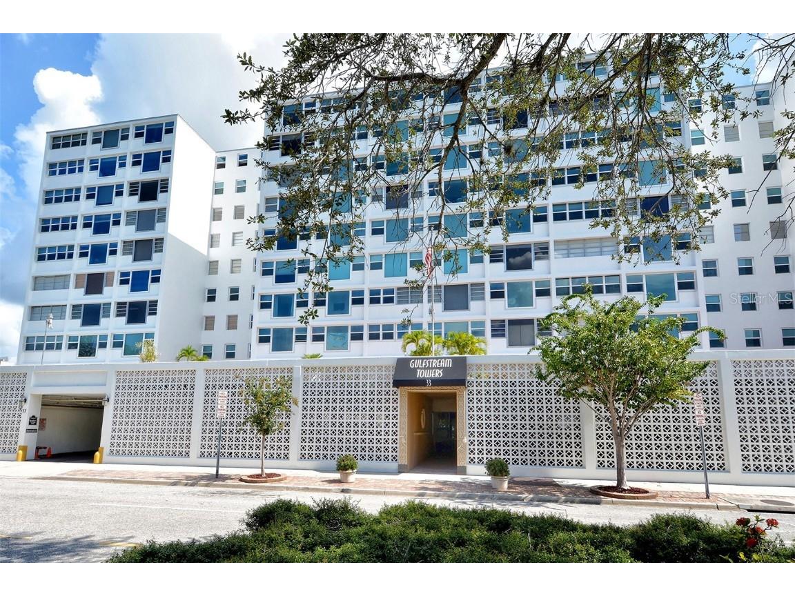 33 S Gulfstream Avenue #302 Sarasota FL 34236 A4564091 image1