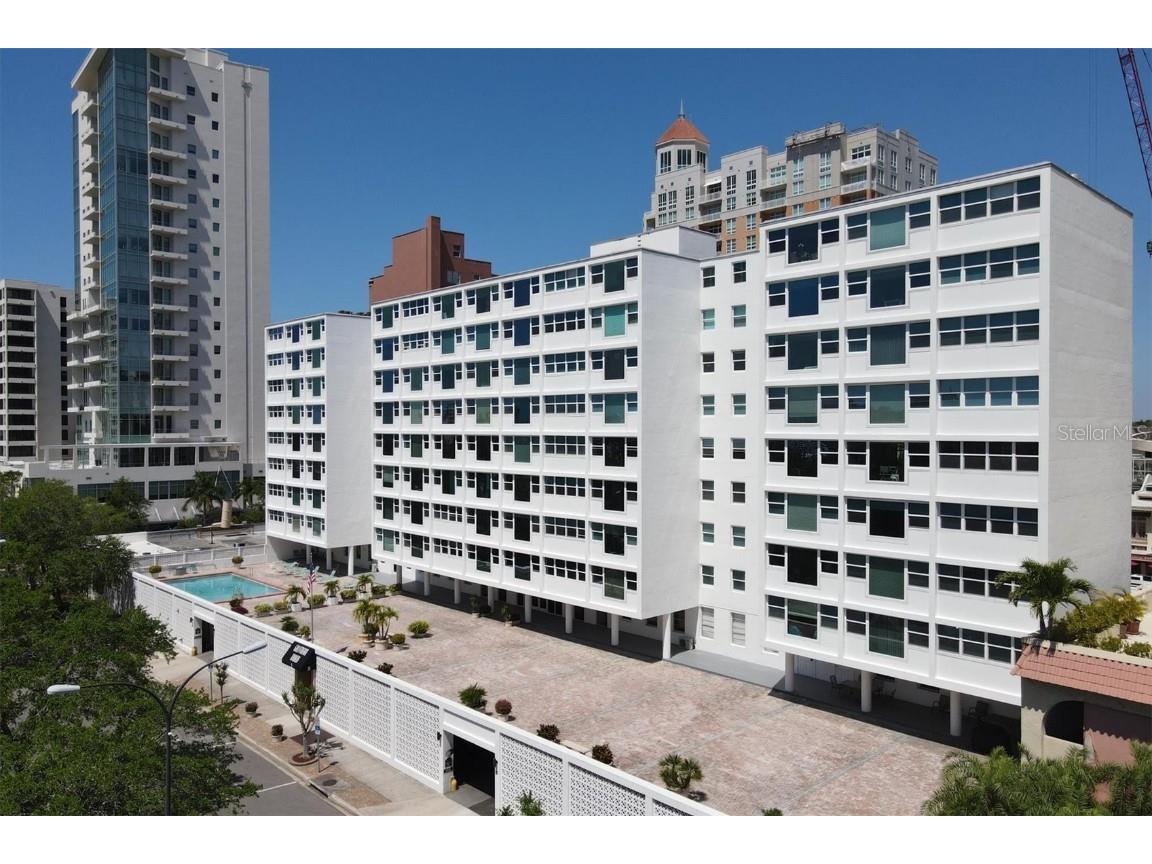 33 S Gulfstream Avenue #305 Sarasota FL 34236 A4531005 image1