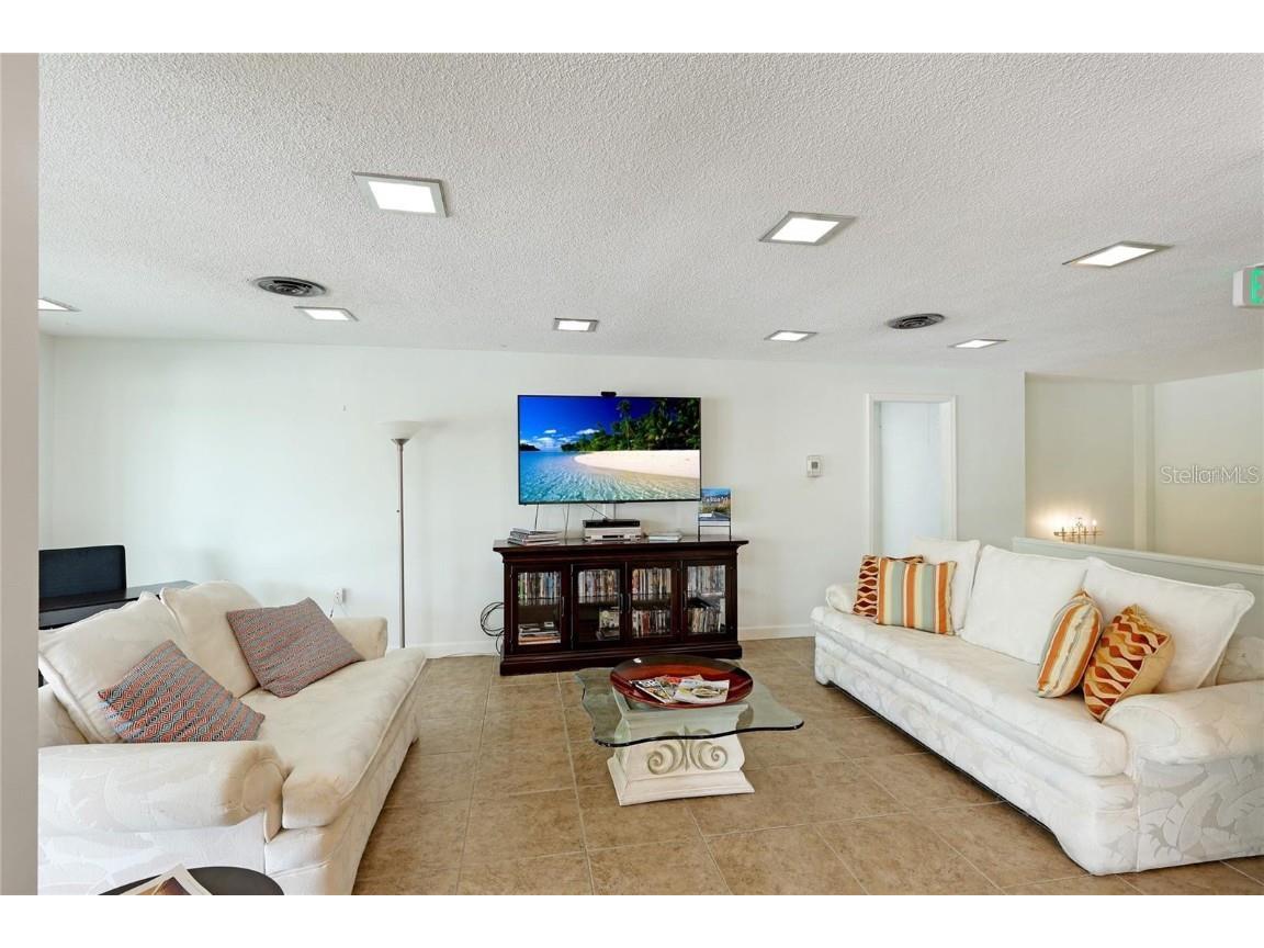 33 S Gulfstream Avenue #307 Sarasota FL 34236 A4671717 image17