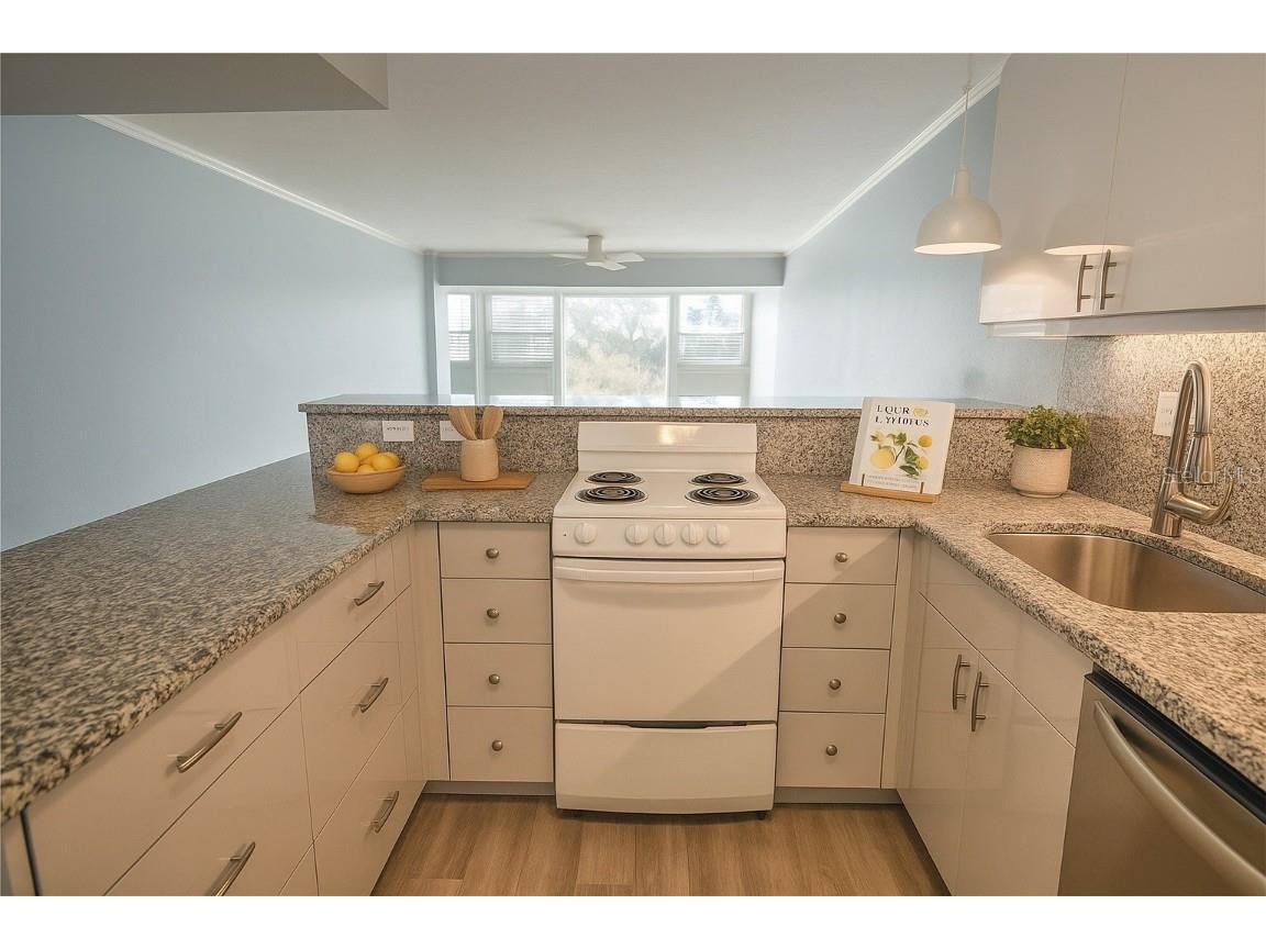 33 S Gulfstream Avenue #307 Sarasota FL 34236 A4671717 image9