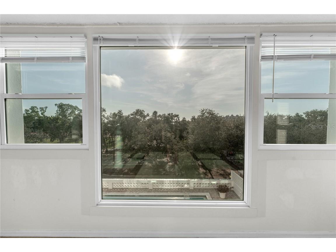 33 S Gulfstream Avenue #401 Sarasota FL 34236 A4674439 image14