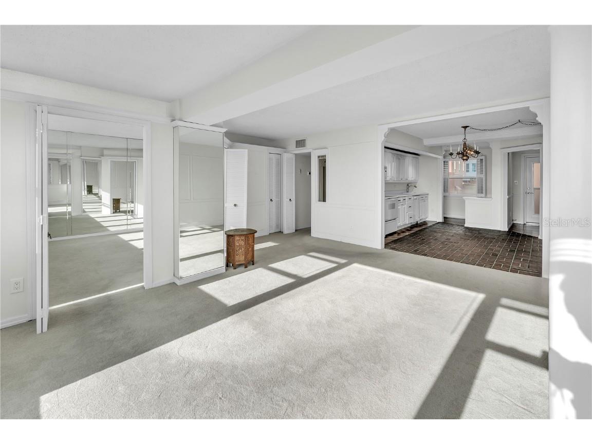 33 S Gulfstream Avenue #401 Sarasota FL 34236 A4674439 image15