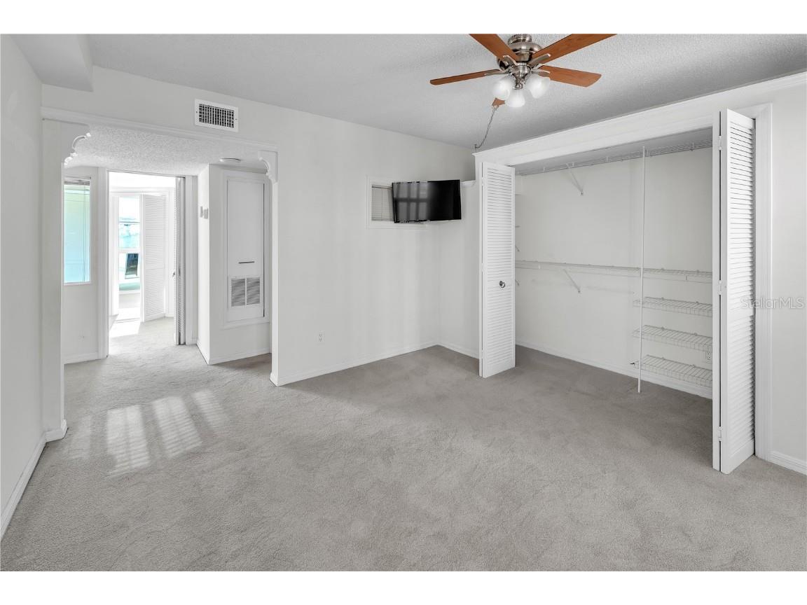 33 S Gulfstream Avenue #401 Sarasota FL 34236 A4674439 image23