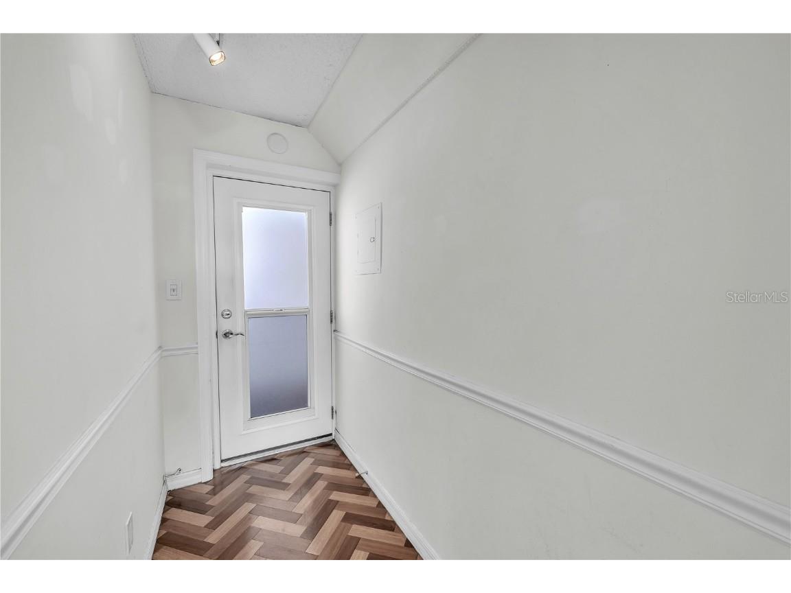 33 S Gulfstream Avenue #401 Sarasota FL 34236 A4674439 image25