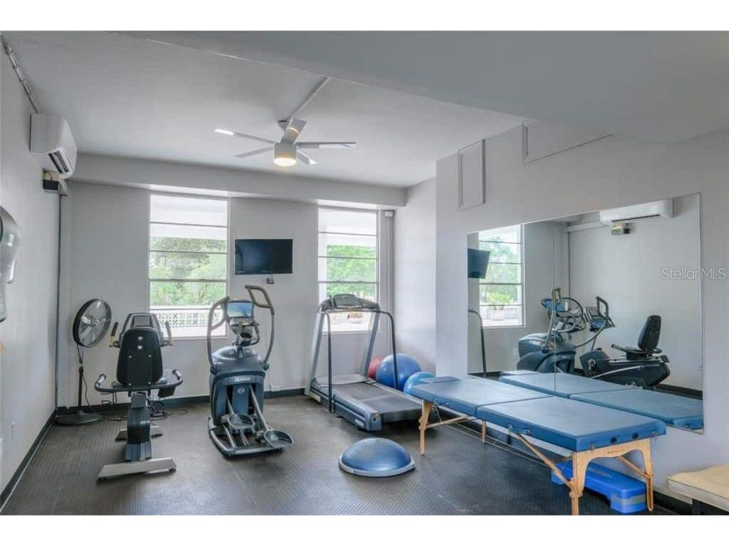 33 S Gulfstream Avenue #401 Sarasota FL 34236 A4674439 image28