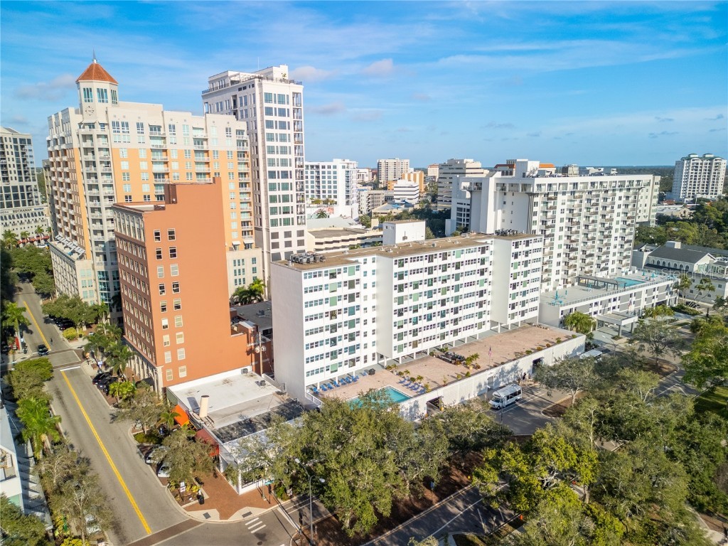 33 S Gulfstream Avenue #401 Sarasota FL 34236 A4674439 image4