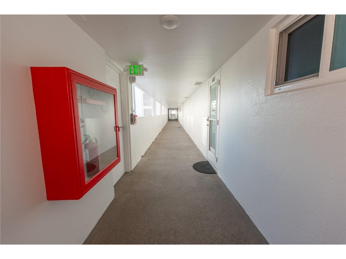 33 S Gulfstream Avenue #401 Sarasota FL 34236 A4674439 image9