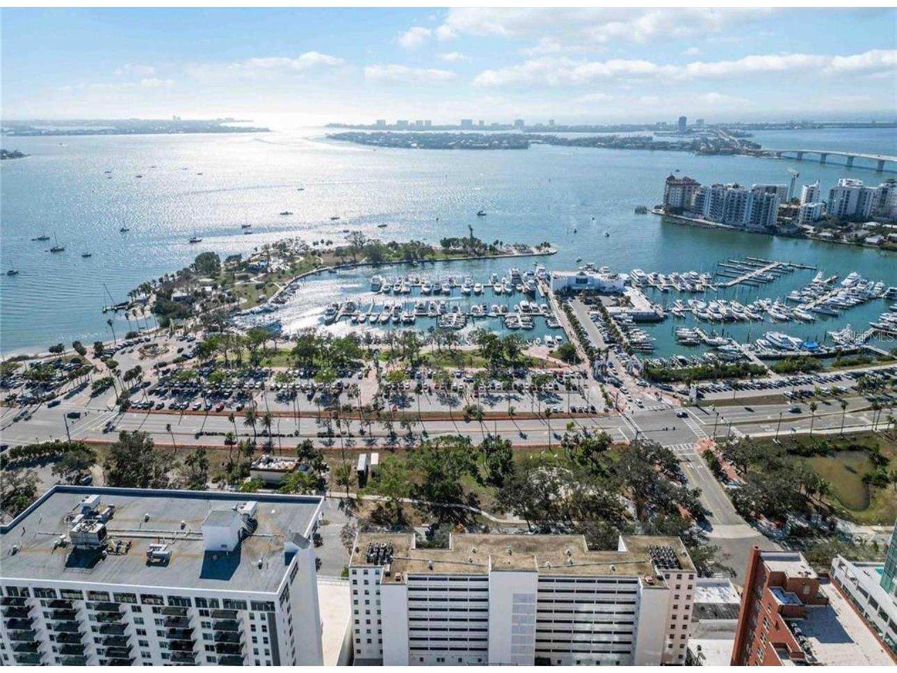 33 S Gulfstream Avenue #409 Sarasota FL 34236 A4692135 image1