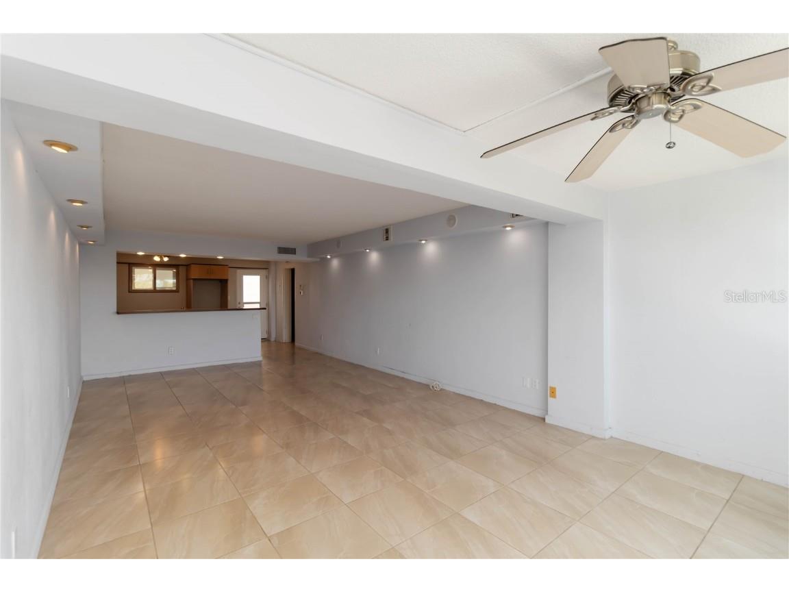 33 S Gulfstream Avenue #502 Sarasota FL 34236 A4652399 image11