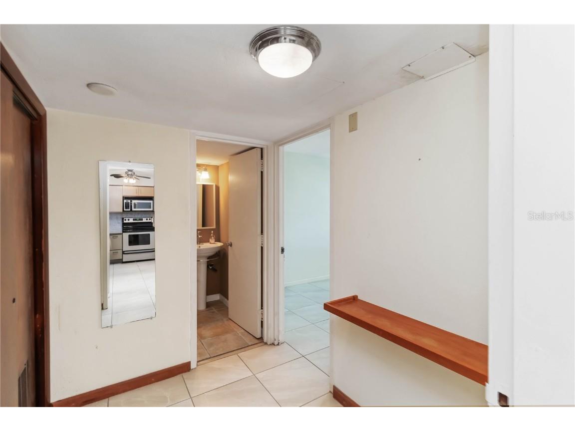 33 S Gulfstream Avenue #502 Sarasota FL 34236 A4652399 image12