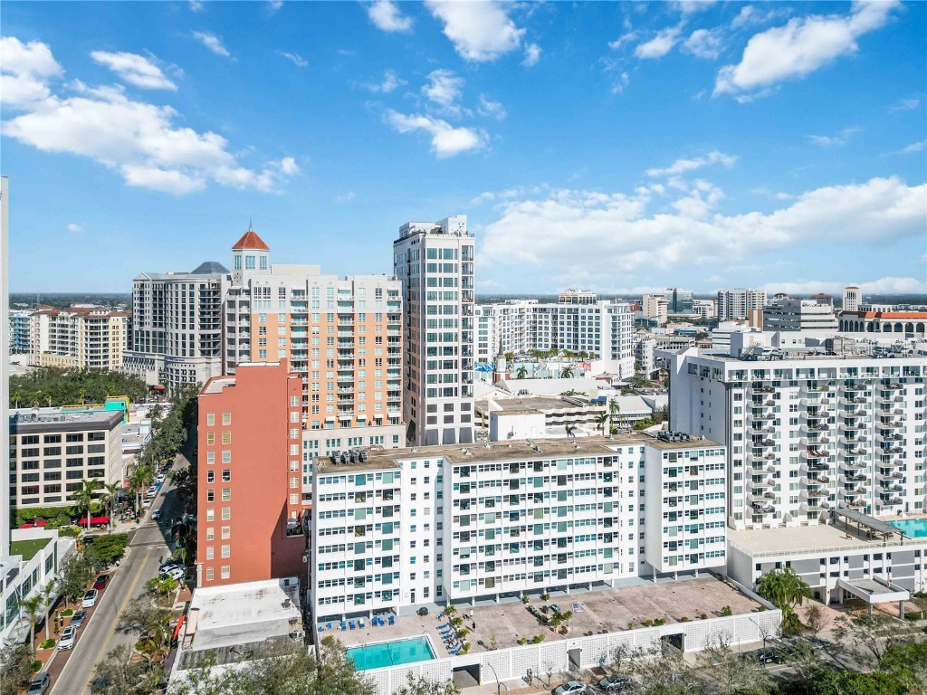 33 S Gulfstream Avenue #502 Sarasota FL 34236 A4652399 image19