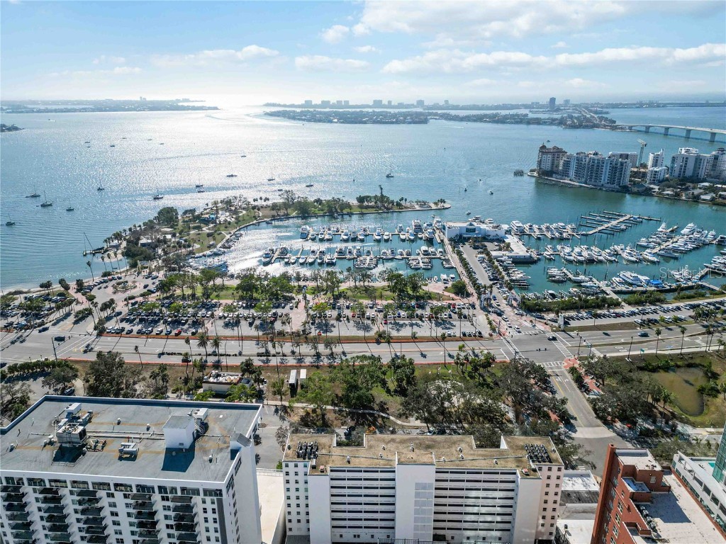 33 S Gulfstream Avenue #502 Sarasota FL 34236 A4652399 image2