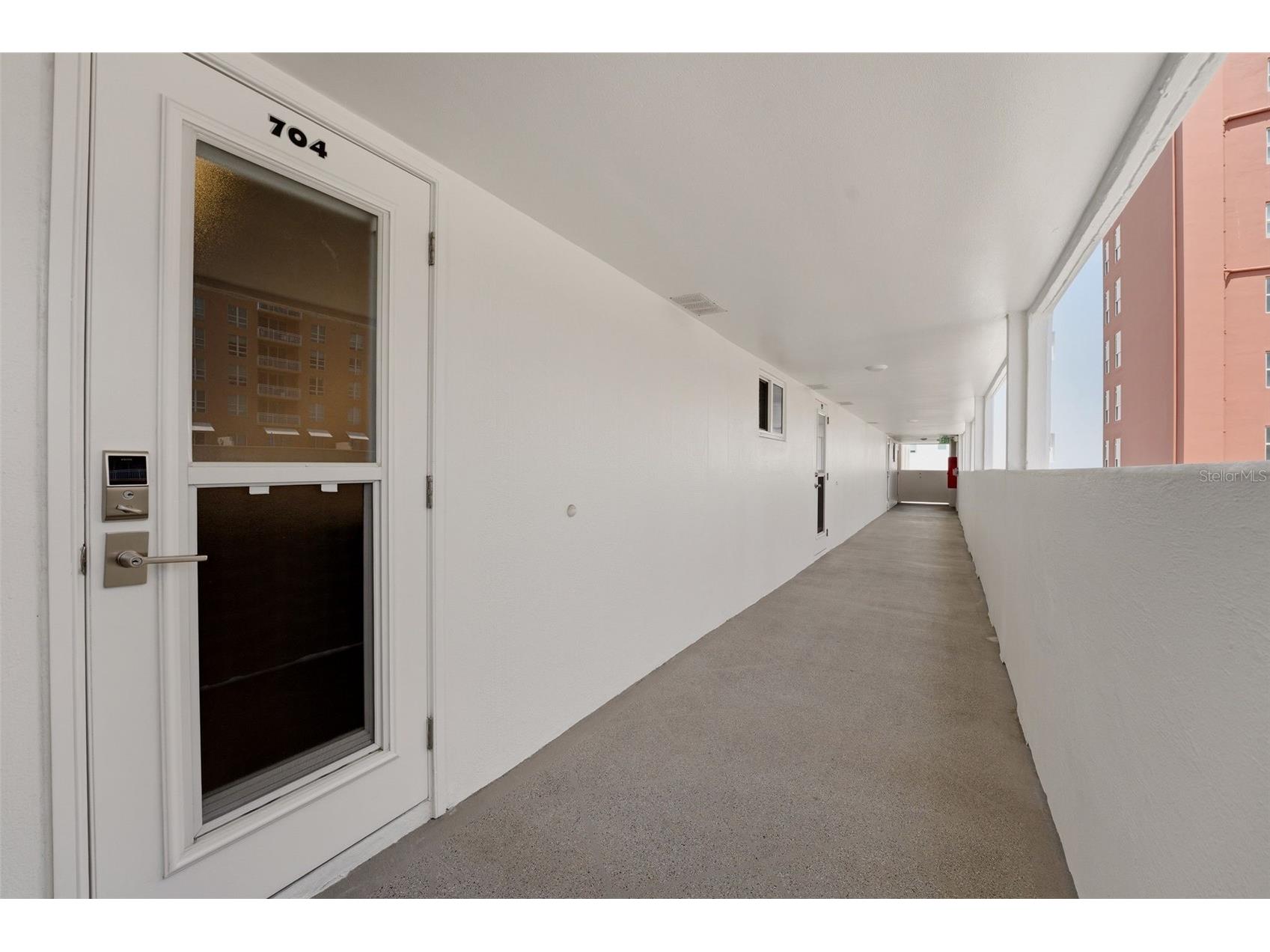 33 S Gulfstream Avenue #704 Sarasota FL 34236 A4691764 image2