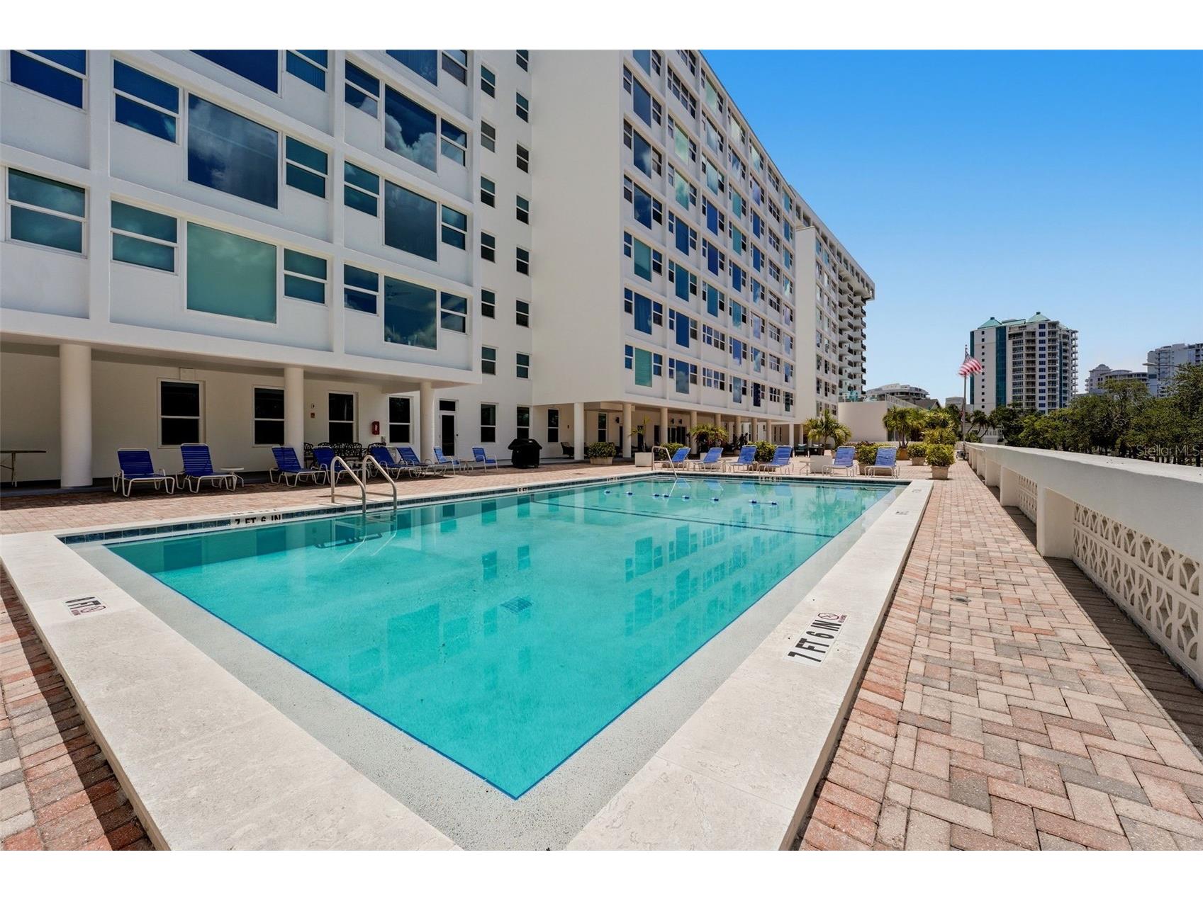 33 S Gulfstream Avenue #704 Sarasota FL 34236 A4691764 image28