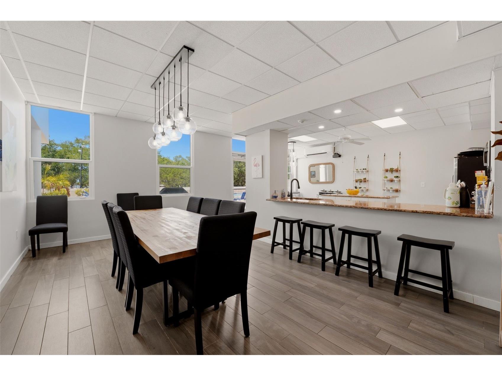 33 S Gulfstream Avenue #704 Sarasota FL 34236 A4691764 image30