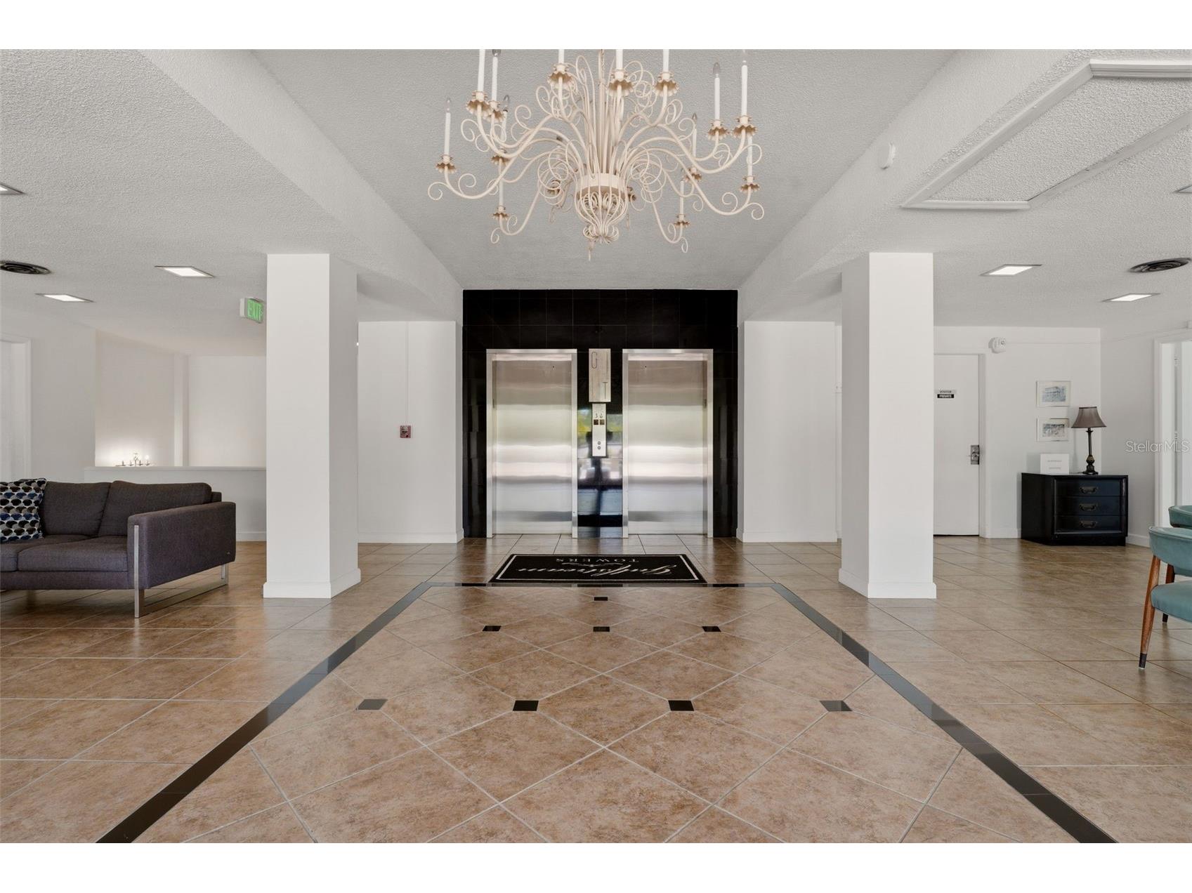 33 S Gulfstream Avenue #704 Sarasota FL 34236 A4691764 image36