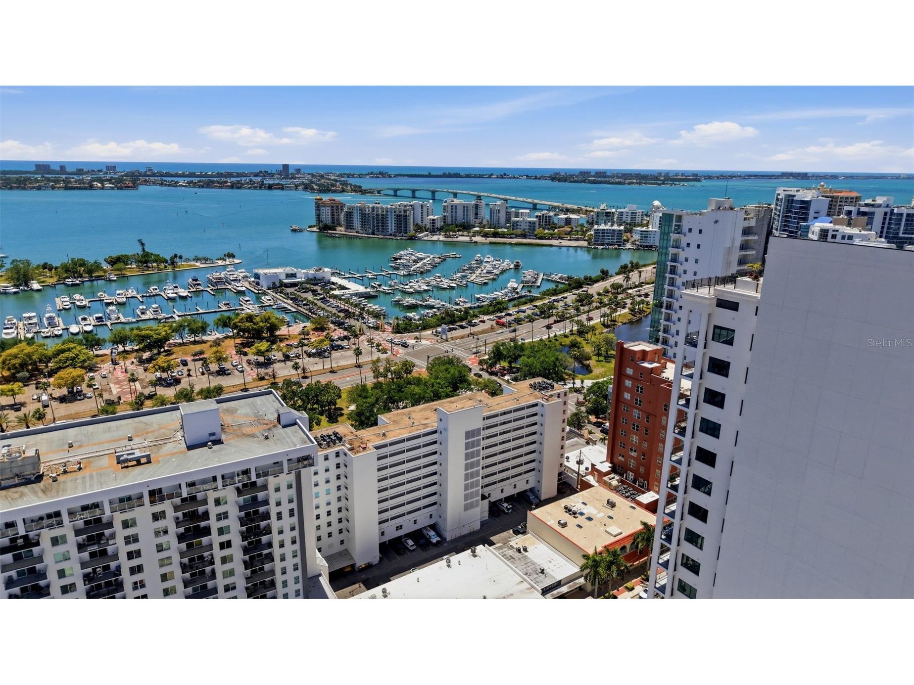 33 S Gulfstream Avenue #704 Sarasota FL 34236 A4691764 image51
