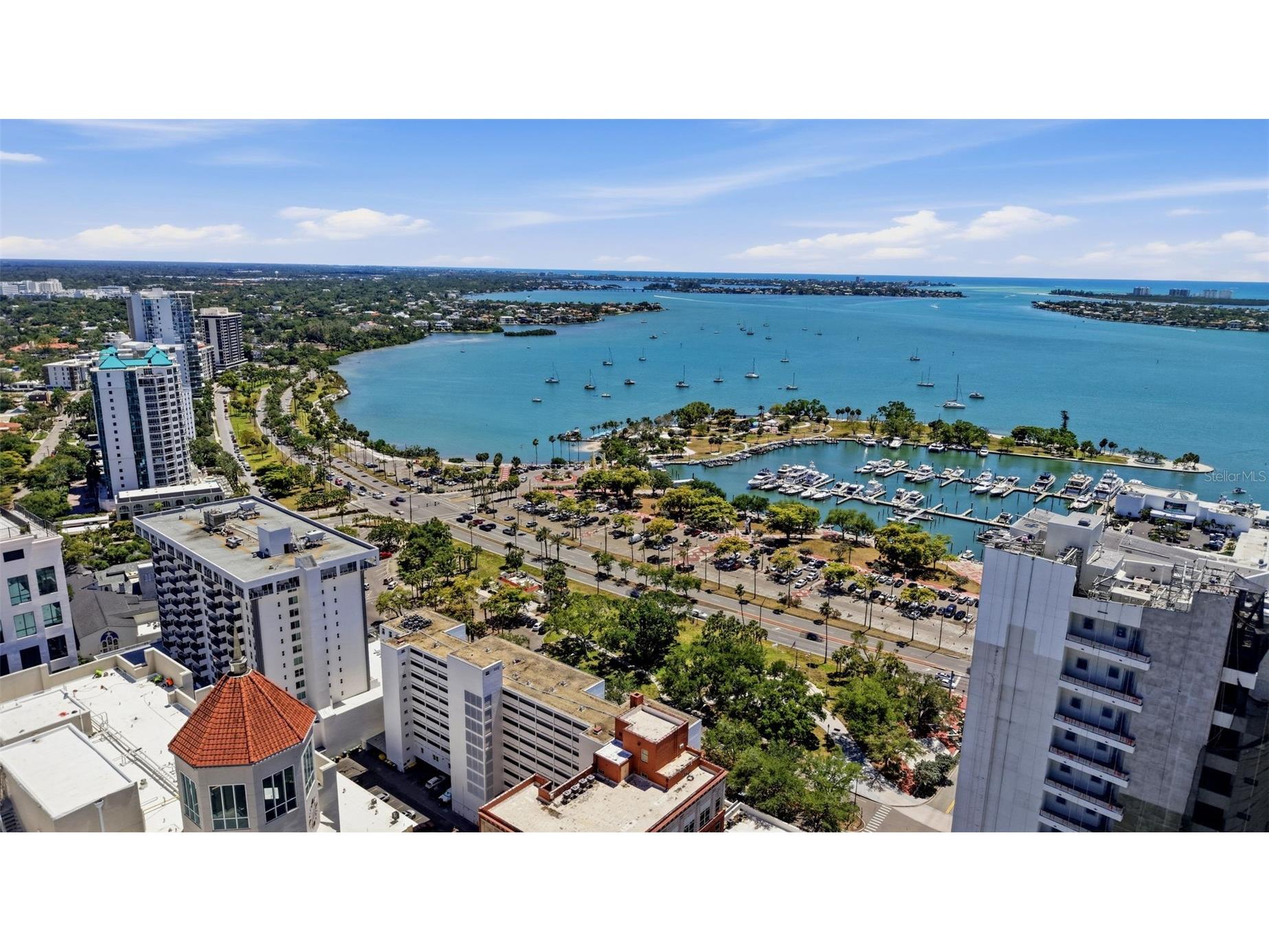 33 S Gulfstream Avenue #704 Sarasota FL 34236 A4691764 image52
