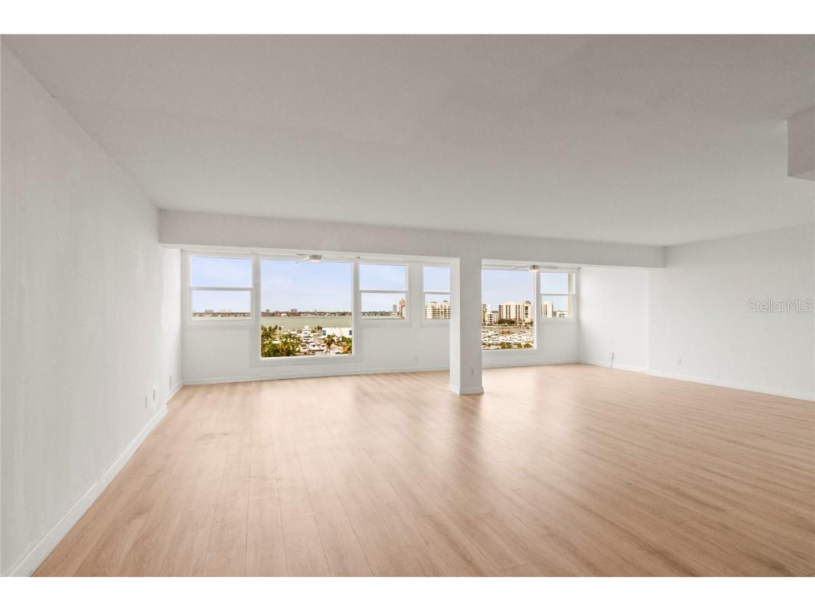 33 S Gulfstream Avenue #905 Sarasota FL 34236 A4648933 image30