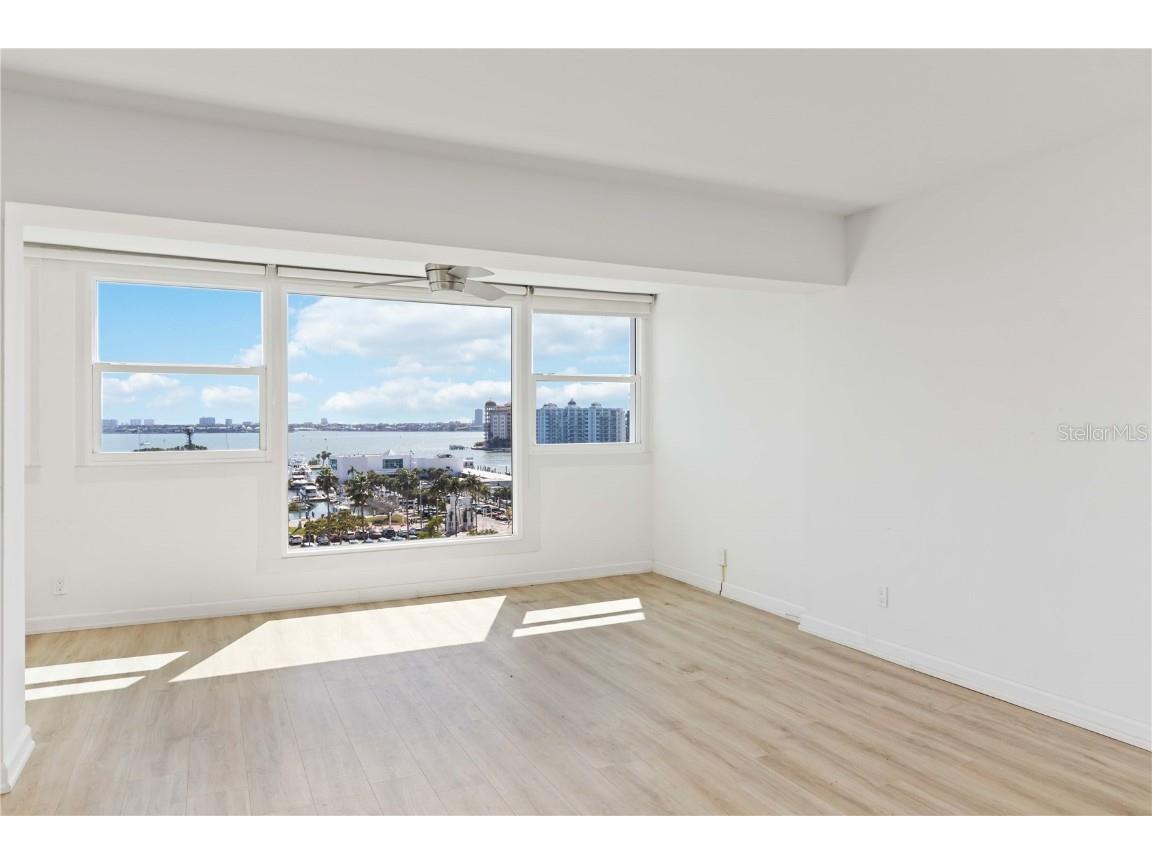 33 S Gulfstream Avenue #905 Sarasota FL 34236 A4648933 image5