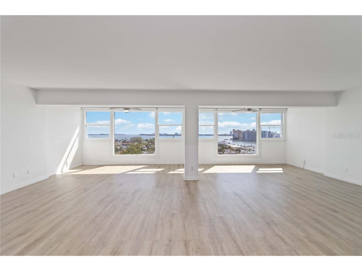 33 S Gulfstream Avenue #905 Sarasota FL 34236 A4648933 image6