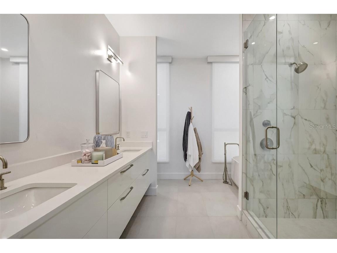 33 S Palm Avenue #1101 Sarasota FL 34236 A4653446 image18