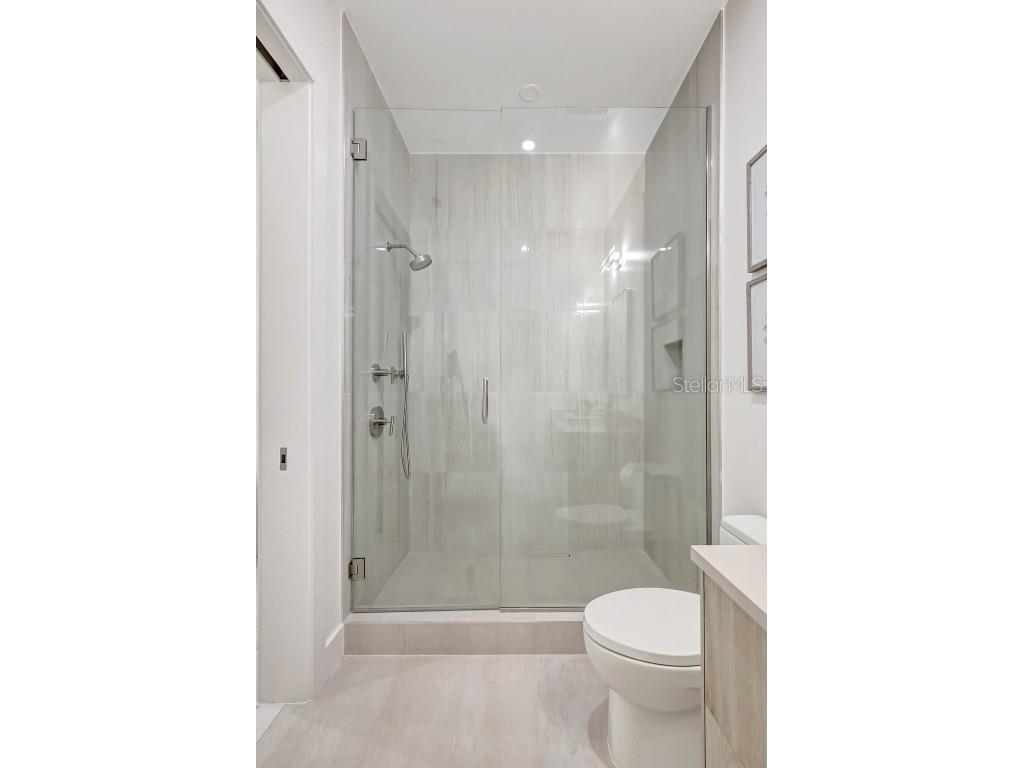 33 S Palm Avenue #1101 Sarasota FL 34236 A4653446 image27