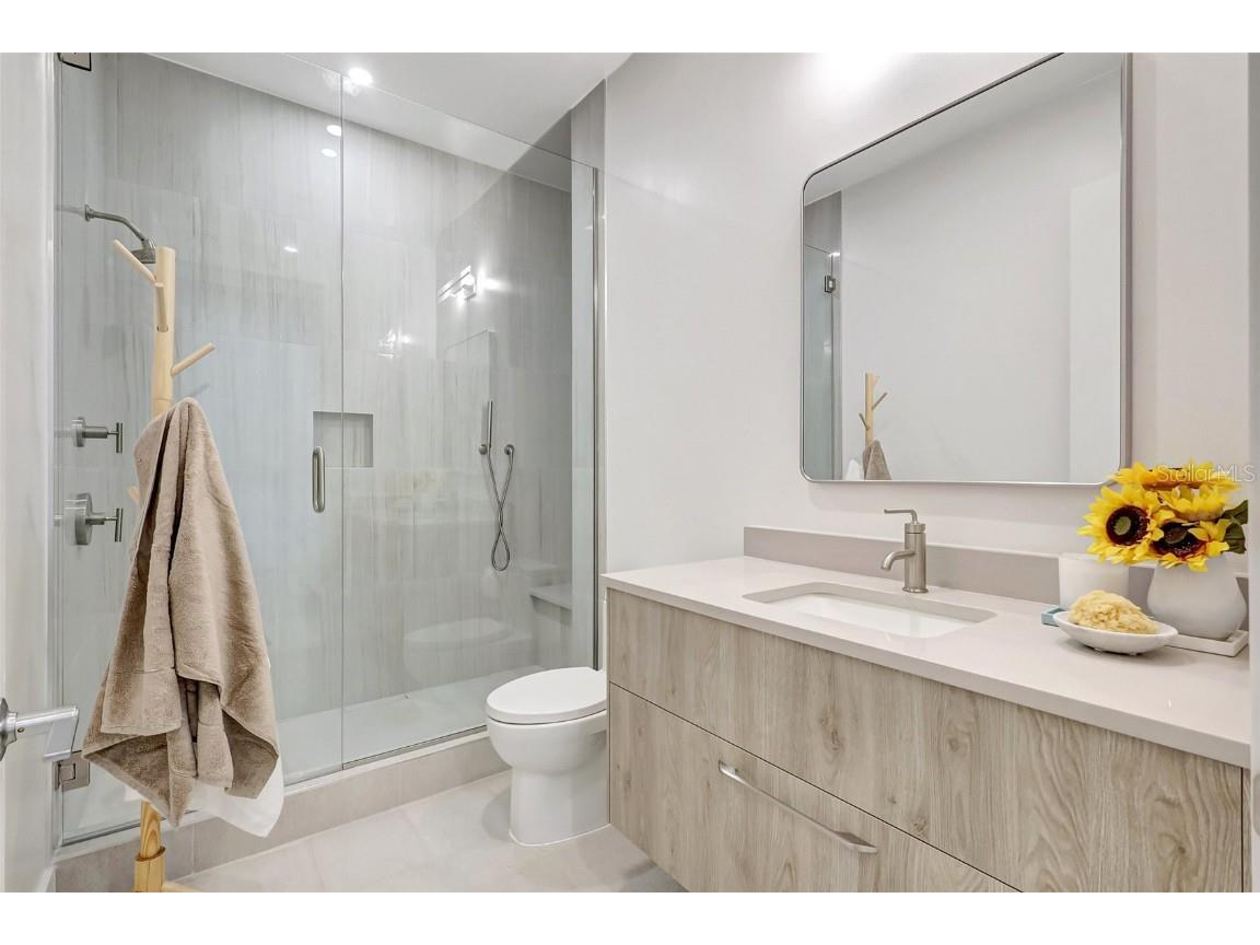 33 S Palm Avenue #1101 Sarasota FL 34236 A4653446 image30