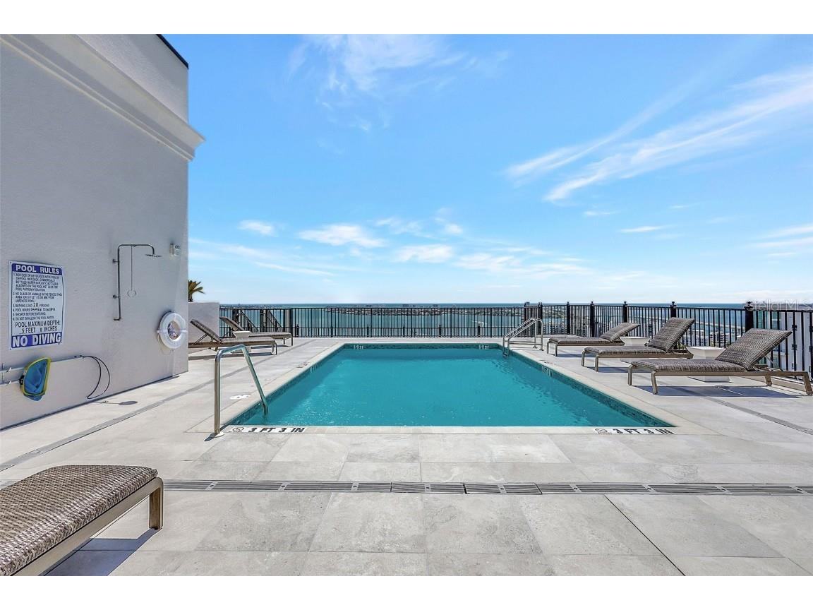 33 S Palm Avenue #1101 Sarasota FL 34236 A4653446 image36