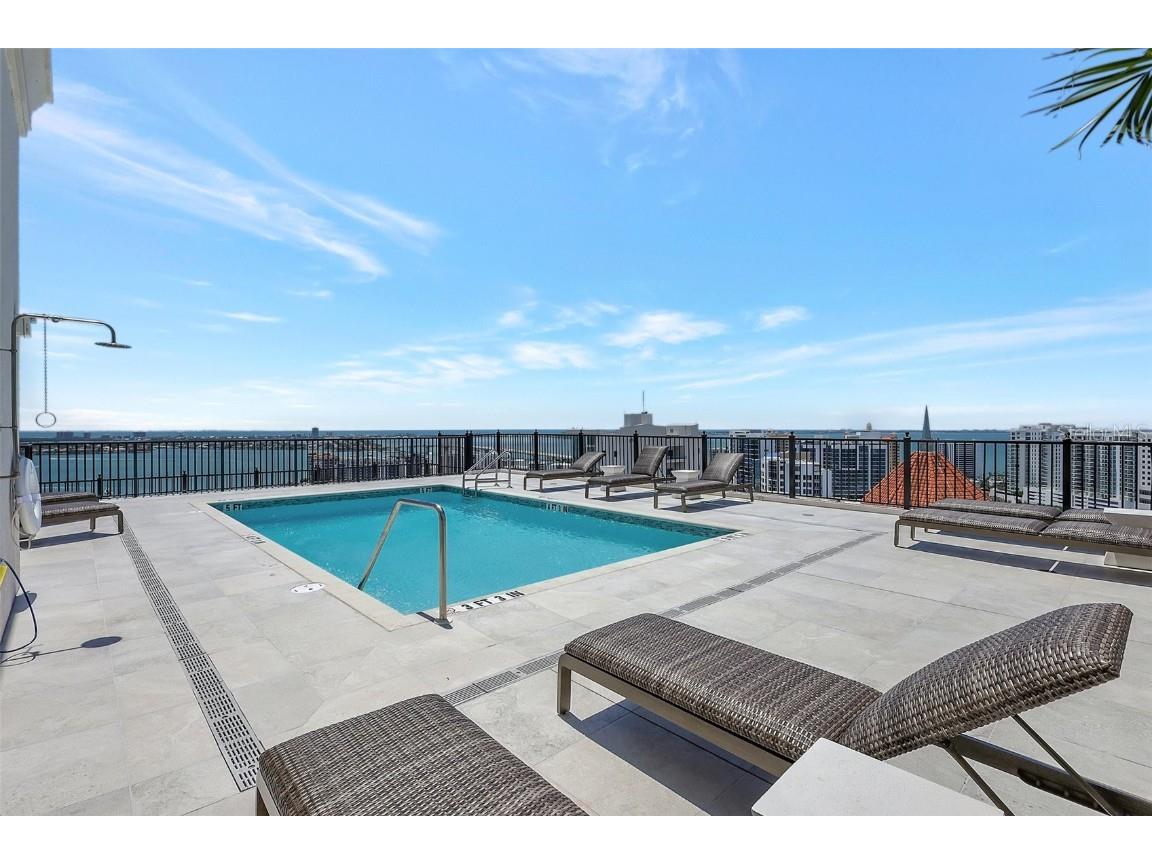 33 S Palm Avenue #1101 Sarasota FL 34236 A4653446 image37