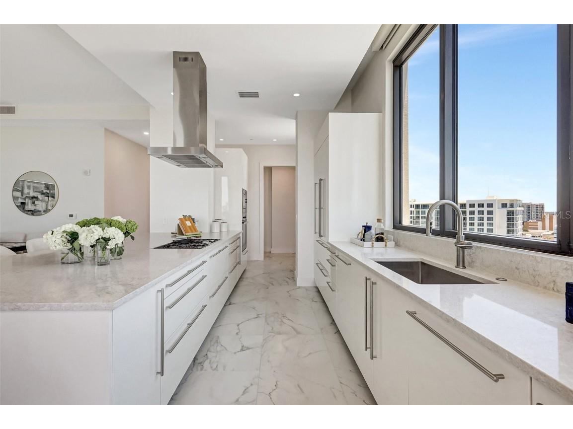 33 S Palm Avenue #1101 Sarasota FL 34236 A4653446 image8