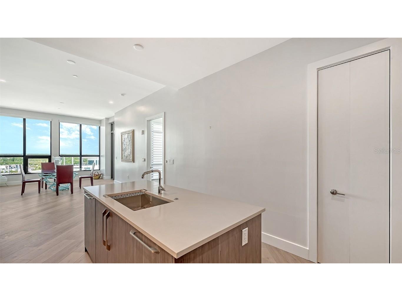 33 S Palm Avenue #1303 Sarasota FL 34236 A4652537 image10