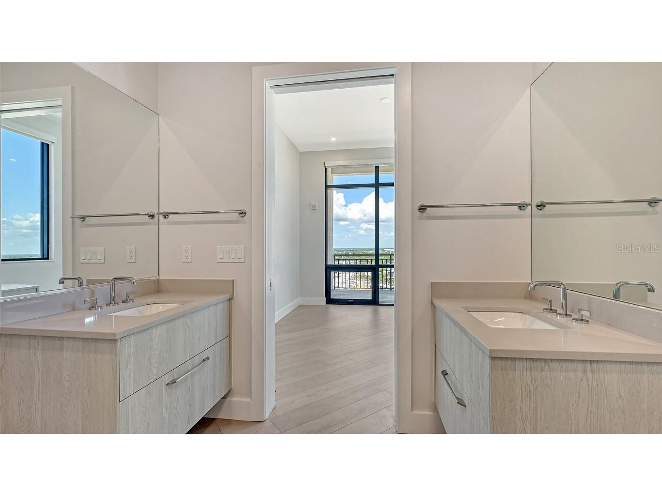 33 S Palm Avenue #1303 Sarasota FL 34236 A4652537 image40